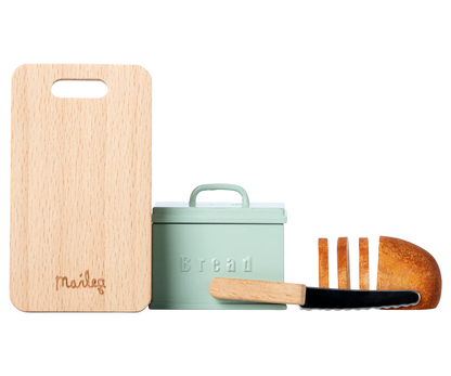 Caja de pan, tabla de cortar y cuchillo