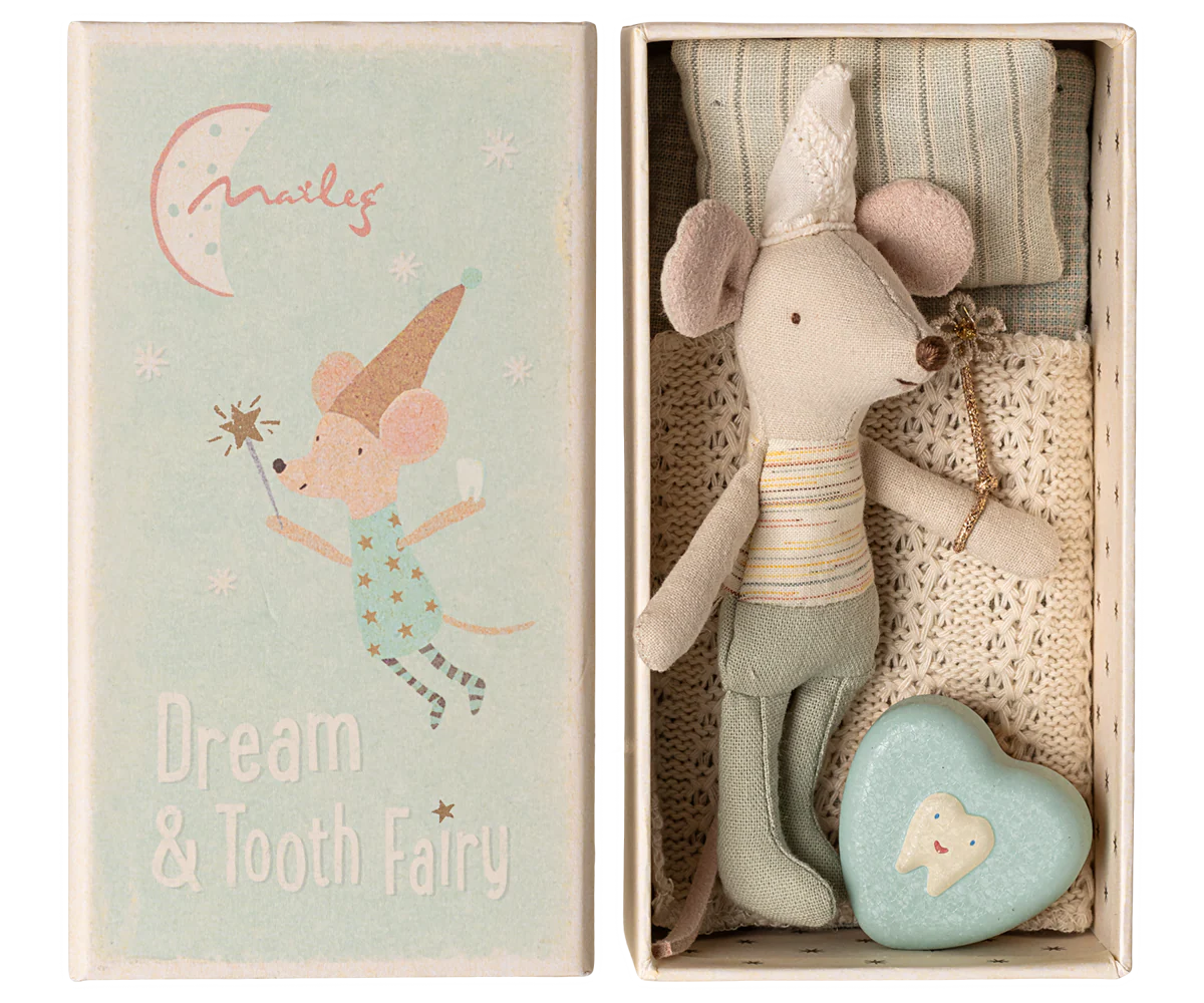 Hada ratoncito Pérez . Hermano pequeño en caja de cerillas  – Ratón Maileg