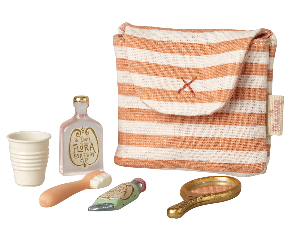 Set de cepillo de dientes con bolsa ratón . Raya roja – Accesorio hogar Maileg - Librería Educania