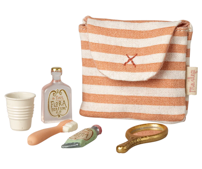 Set de cepillo de dientes con bolsa ratón . Raya roja – Accesorio hogar Maileg - Librería Educania