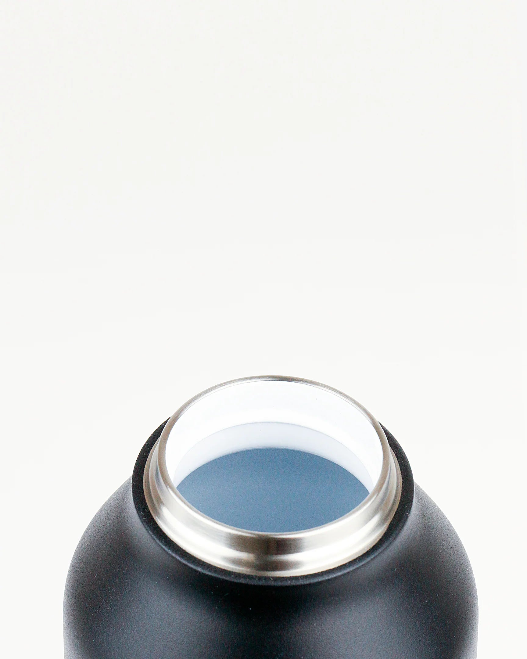 Mii 75 . Negro – Botella Termo 750 ml - Librería Educania